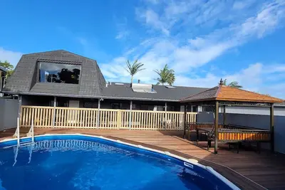 Image de Luxury Bay Vacation Home with 5 Ensuites