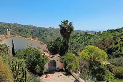 Image de Casa del Palmas - Charming Private Villa with 2 Bedrooms. 25 minutes from Malaga
