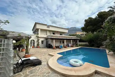 Image de Cyclolodge: 7-Bed Luxury Villa with private pool, minutes away from the beach