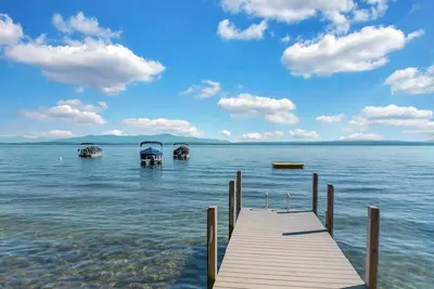 Image de Lakefront, Mtn Views, Hot Tub, Game Room, & More!