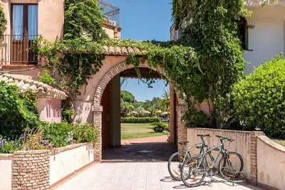 Image de Bel appartement pour 4 personnes avec climatisation, Wifi, piscine, Tv, terrasse et animaux admis