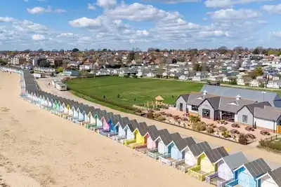 Image de Cosy little home by the sea.