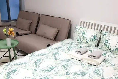 Image de Sunny 3 - guest American - style Osaka apt. Private bath, kitchen. Unit 102.