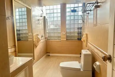Image de Comfortable home with games room and tower with views