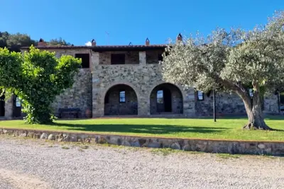 Image de Typical Tuscan farmhouse panoramic long term relaxing stays