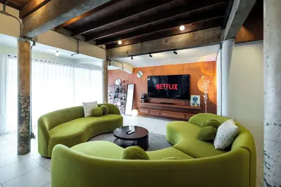 Image de Entire Antique Thai House Perfect For Group or Family up to 10 people