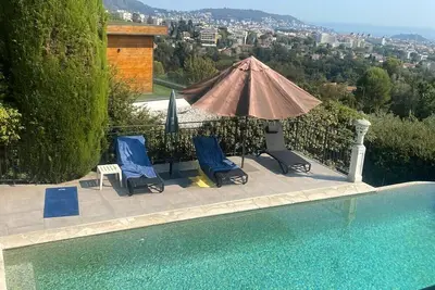 Villa Orfée, élégance et tranquillité sur les hauteurs de Nice