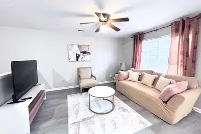 Image de Charming 2-bedroom townhome in Pineville- Charlotte