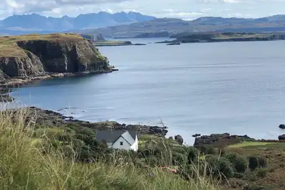 Luxury Apartment in absolutely stunning seafront location, Isle of Skye.
