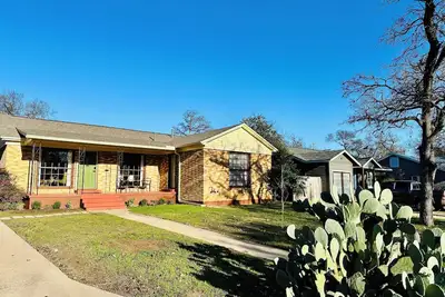 Image de Stylish midcentury 2/1 house in Central Austin  – close to everything!