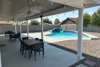 Image de Beachy Vibes Escape - Quatre Chambres Maison, Couchages 8