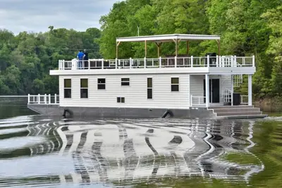 Image de Cream Houseboat 4 Bedroom