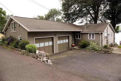 Image de Bring the whole family to this great place with lots of room for fun.