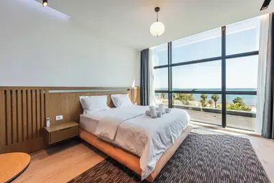 Image de Marina Luxury Suites 102 by Ps