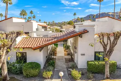 Image de Renovated 2-bed/2-bath single-level home with private patio in Indian Canyons.