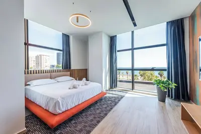 Image de Marina Luxury Suites 104 by Ps