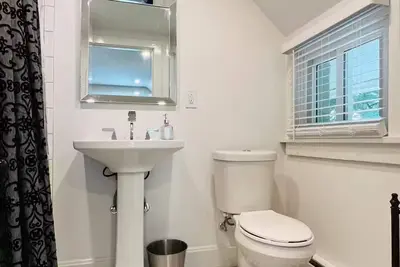 Image de Charming 1-bedroom apartment in East Aurora