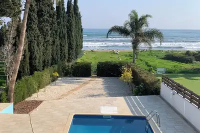 Image de Spacious 4-bedroom villa in quiet Perivolia Larnakas