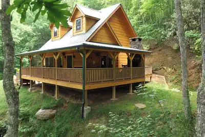 Image de Bear Tree-Pet Friendly, Private Luxury Cabin Rental, 30 Minutes to the Great Smoky Mountains, Rafting-Nantahala Nc
