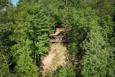 Image de Bear Foot Lodge-Luxury Log Cabin Rental, Long Range Mountain Views, High Speed Internet, Fireplace, Rafting, Zip Lining, Horseback Riding-Nantahala Nc.