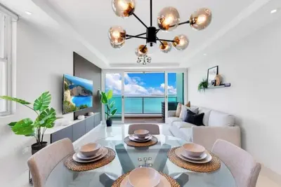 Image de BeachFront Haven/Isla Verde Prime Location/Parking