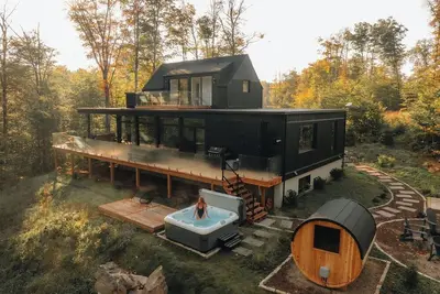 Image de Bläk Kabin | Ski Tremblant, Sauna, Jacuzzi et Yoga