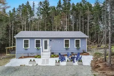 Image de Cozy Acadia Hideaway with Hot Tub