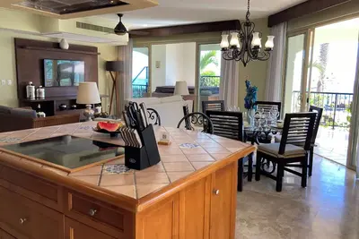 Image de Deluxe Waterfront Two bedroom Penthouse at Villa del Arco