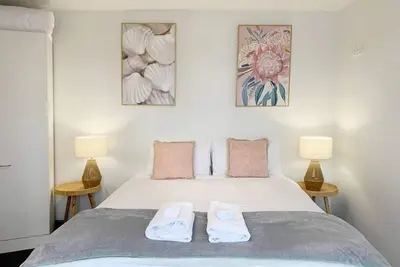 Image de 1br Apt with Sea views over the gulf