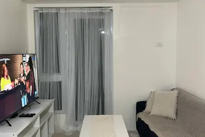 Image de 3br & 2 Baths accomodation in Manila. Near Bgc & airport. Spacious and clean.