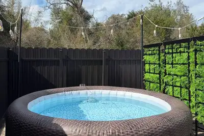 Image de Cozy Rv Retreat with Private Hot Tub and Fenced Yard
