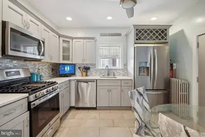 Image de Townhouse - 15 min from downtown