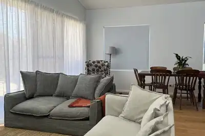 Image de Brand new modern house minutes walk to the Blackwood River.