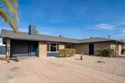 Image de Msg for 5% Off Glendale Casa Pool Yard 3Bed 2Bath