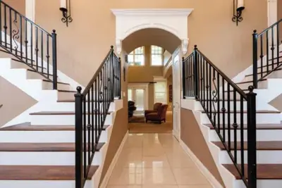 Image de Spacious 8-bedroom house with WiFi, Ac in lovely Hensley