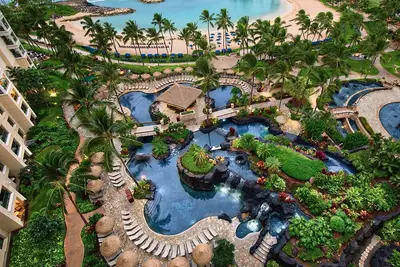 Image de This is the ultimate paradise. The ocean view on the middle and upper floors offers a relaxing spot where you can enjoy the Hawaiian blue ocean and sky and relax with your partner and family in a quiet time.