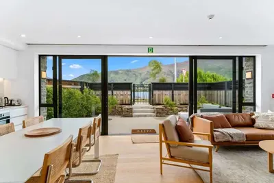 Image de Lakeview Luxury Villa