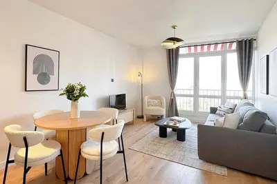 Image de Central Paris  Premium flat balcony & lift for 5