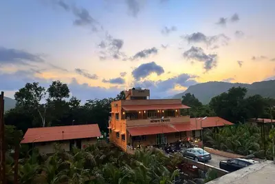 Image de 4bhk Luxury Riverside Villa in Mulshi, ideal for large groups.