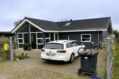 Image de \"Arnulfuer\" - 100m from the sea by Interhome