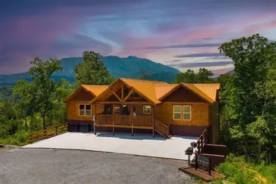 Image de Grace Woods: Retreat with Indoor Pool / Sleeps 22!