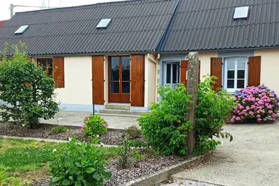 Image de Maison de campagne entièrement rénovée. \nEndroit calme pour séjourner en famille
