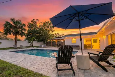 Image de ‼️4br Oasis w/ Heated Pool Near Anna Maria Island