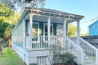 Image de Charming Coastal 2-bedroom Cottage with WiFi, Ac in Downtown Ocean Springs