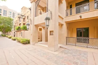 Image de Walk to Dubai Mall 1br in Yansoon 7 Old Town