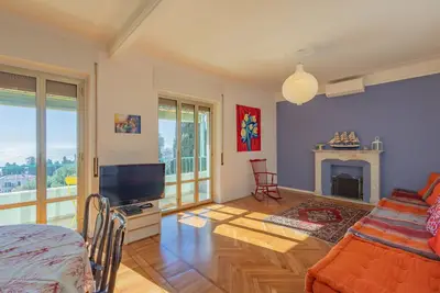 Image de Tennis Flat with Sea View by Wonderful Italy