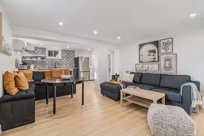Image de Renovated 2 Bedroom in Westboro + Parking