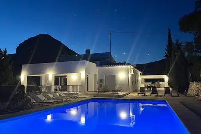 Image de Luxury Spacious 10 sleeper with private pool
