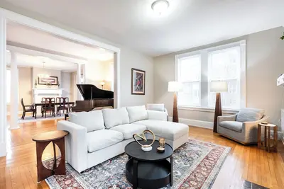 Image de Majestic and Spacious 3 Bdrm 2 Bath Near Eden Park