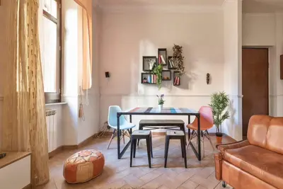 Image de Re Di Roma Vintage, Flat on the Metro Re di Roma